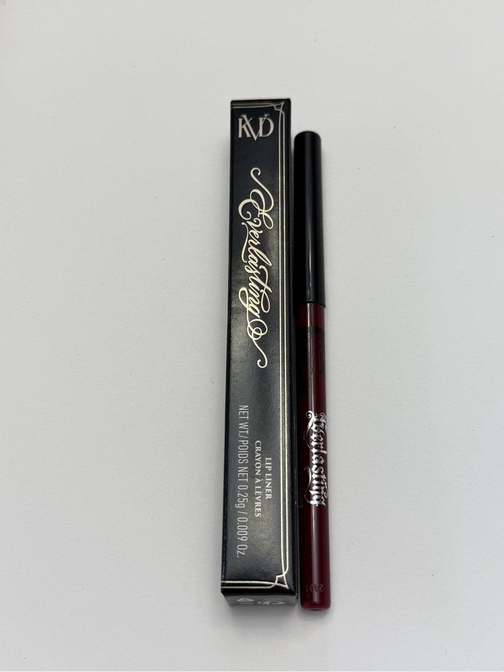 KVD Everlasting Lip Liner Vampira β 0.25 g / 0.009 oz NIB